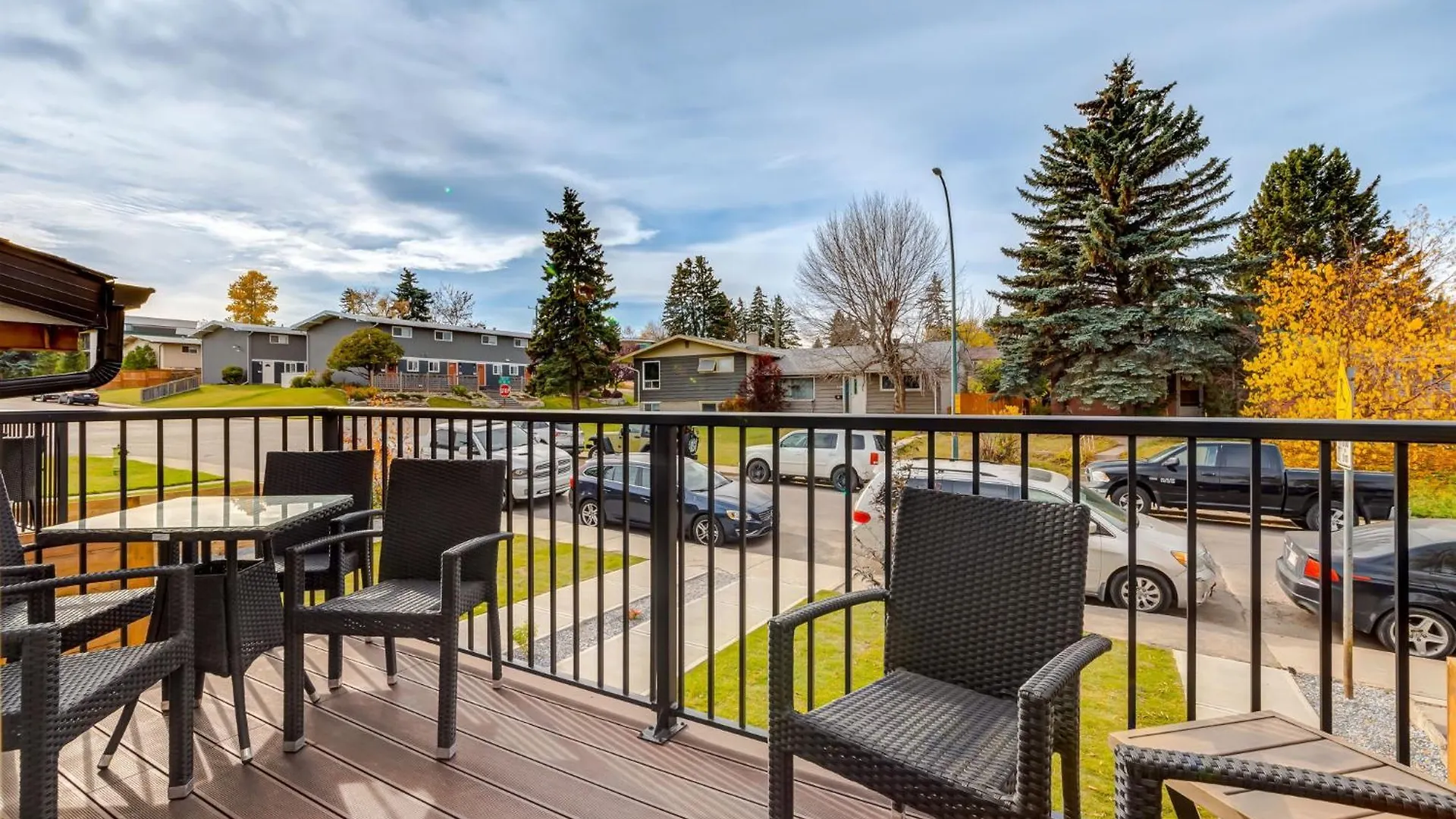 Ferienhaus Perfect For Long Stays Free Parking Pets Allowed YYC